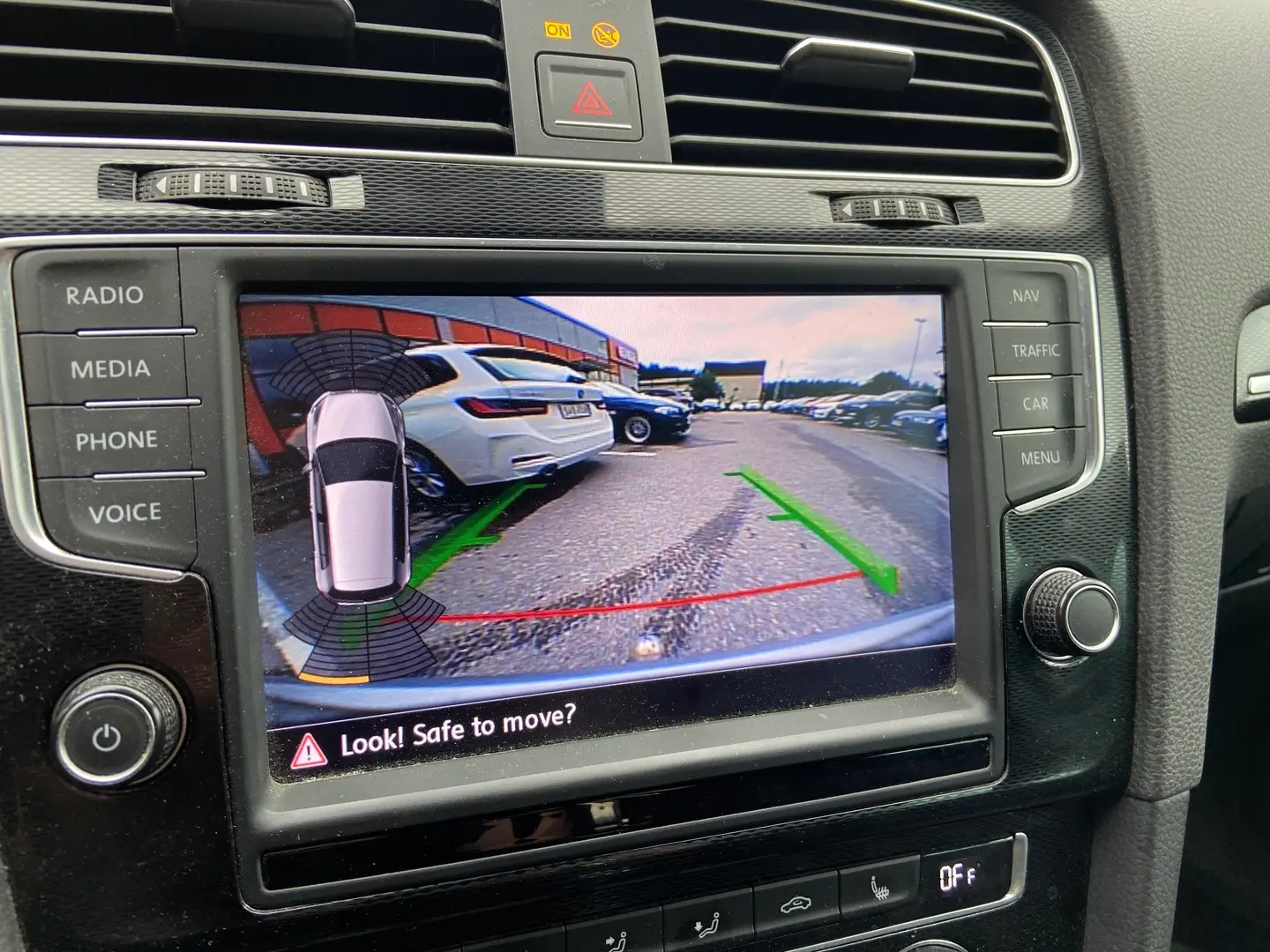 Car Image - 1MCi8MLAjJ0wYn1LfsVV1l