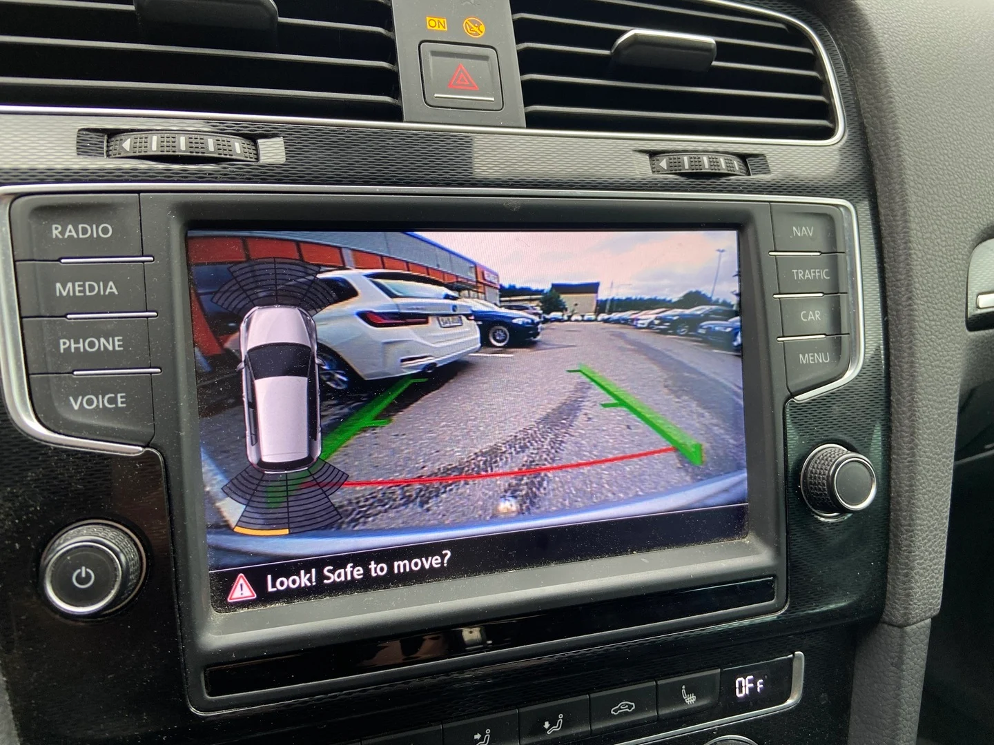 Car Image - 1MCi8MLAjJ0wYn1LfsVV1l