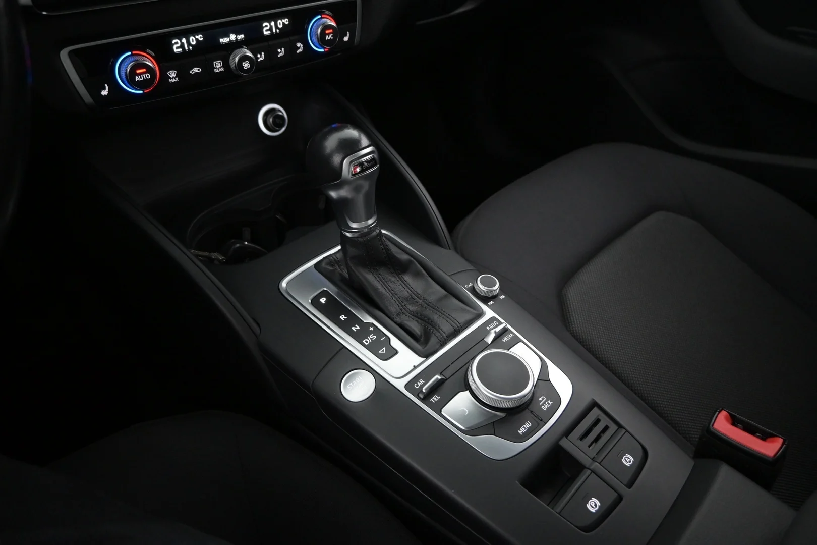 Car Image - 2rGMD2l5M6o9oUrx7TtkWC