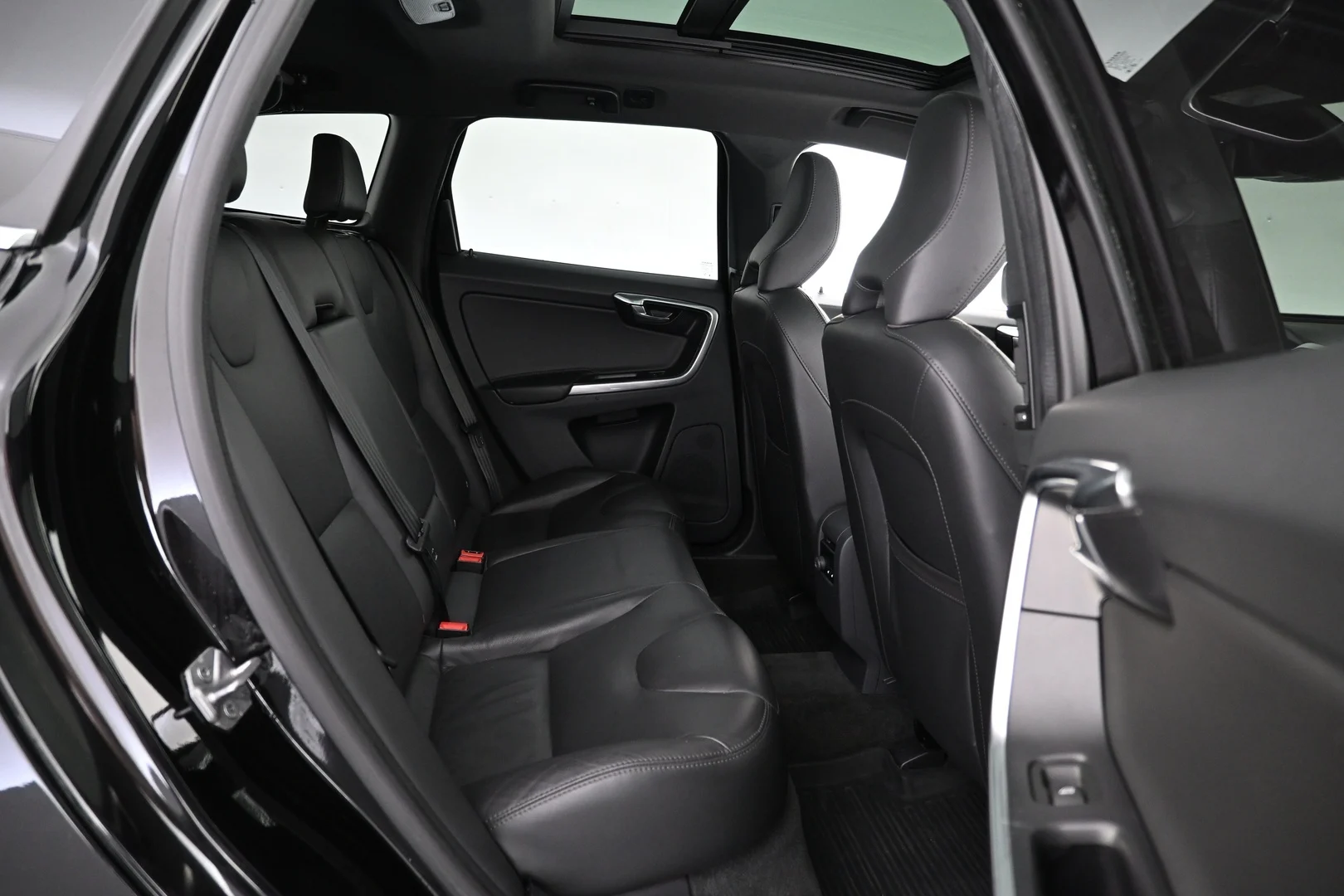 Car Image - WE69ohfozn1JV5NHDK4EF
