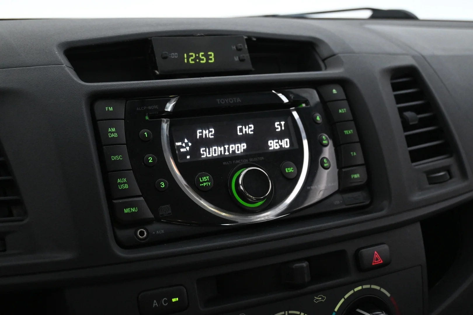 Car Image - 6LGWrBjHLPz78if3Z0cD3u