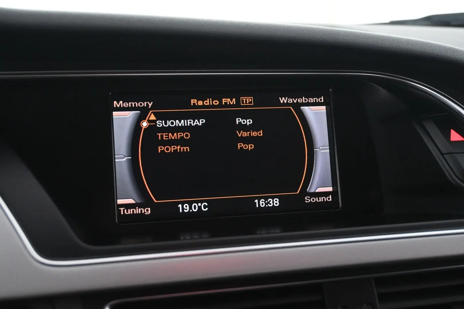 Car Image - M4yCCoeY7aYRZGJ61l1eP