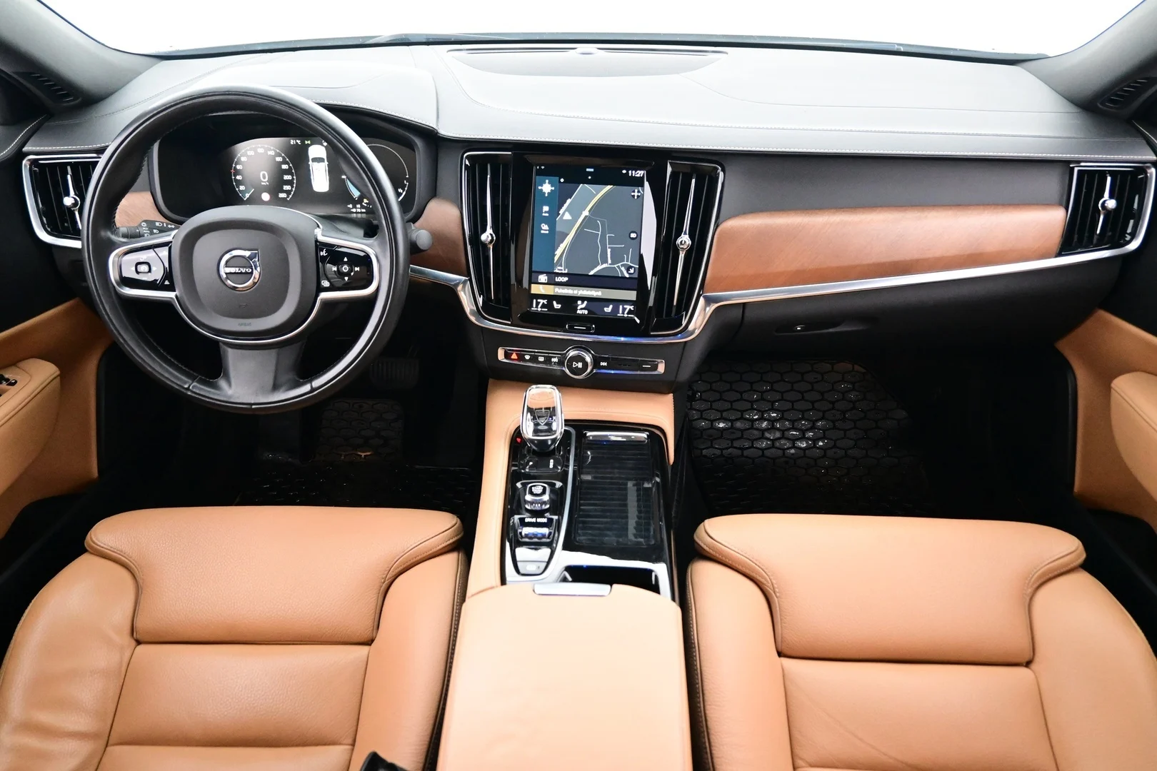 Car Image - 1BOHu70NoAsbh84xGIKb9J