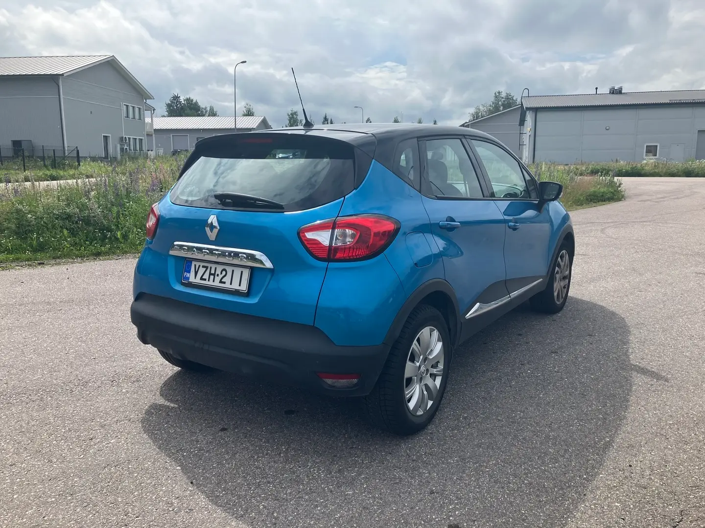 Car Image - 1vskVX4mOLvuYUTHyLaGrK