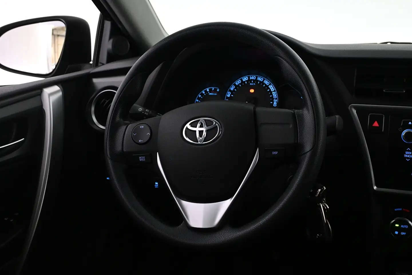 Car Image - 5JngNiiJQBIPiIIpxDjX7s