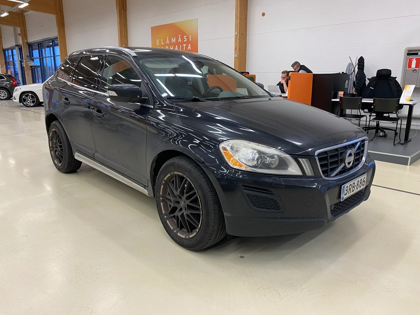 Car Image - 44sKESnQyAJXgyN64bFr1n