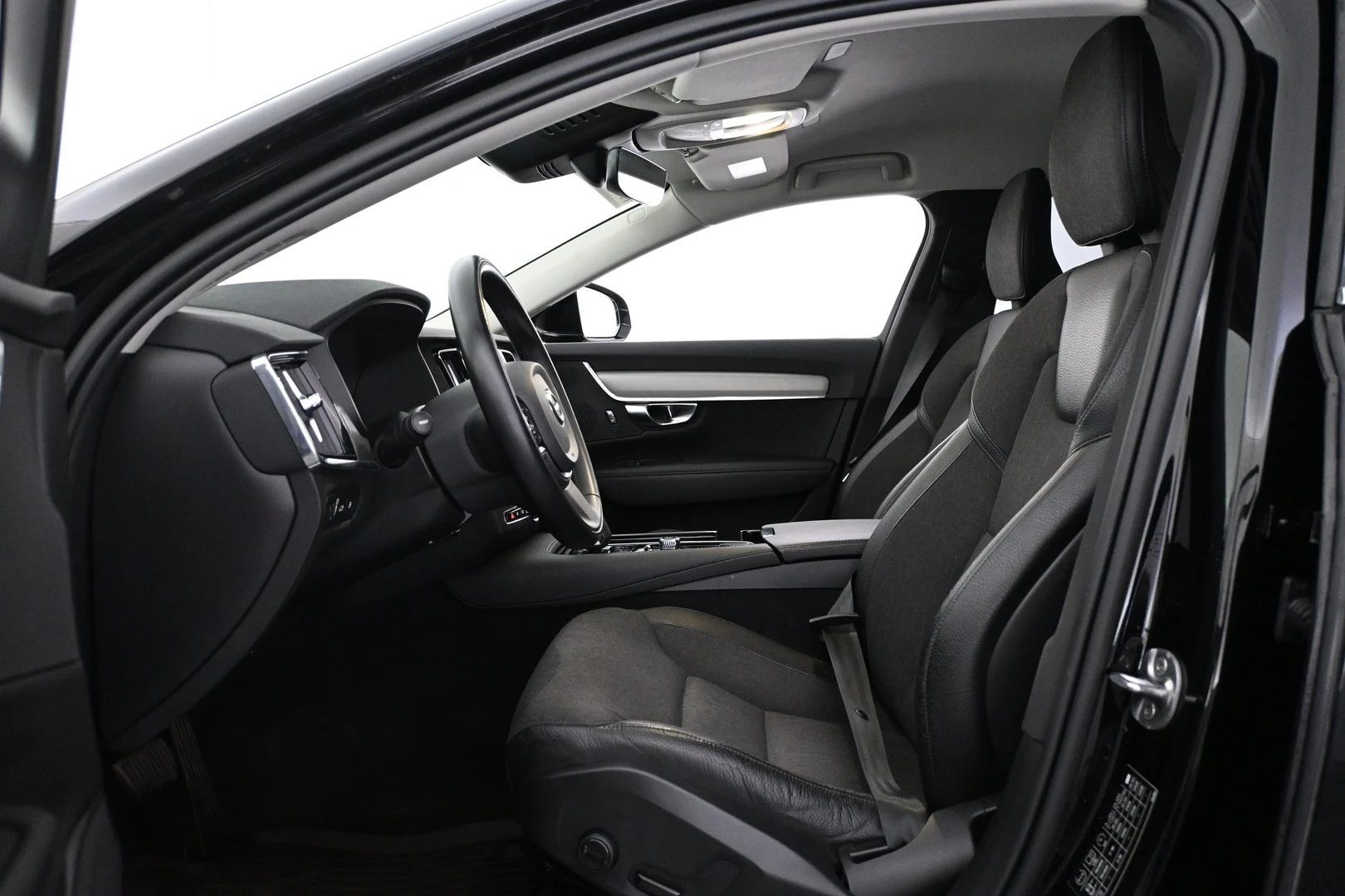 Car Image - 5v3Zqjsi1Gv4AfCHgsObTZ