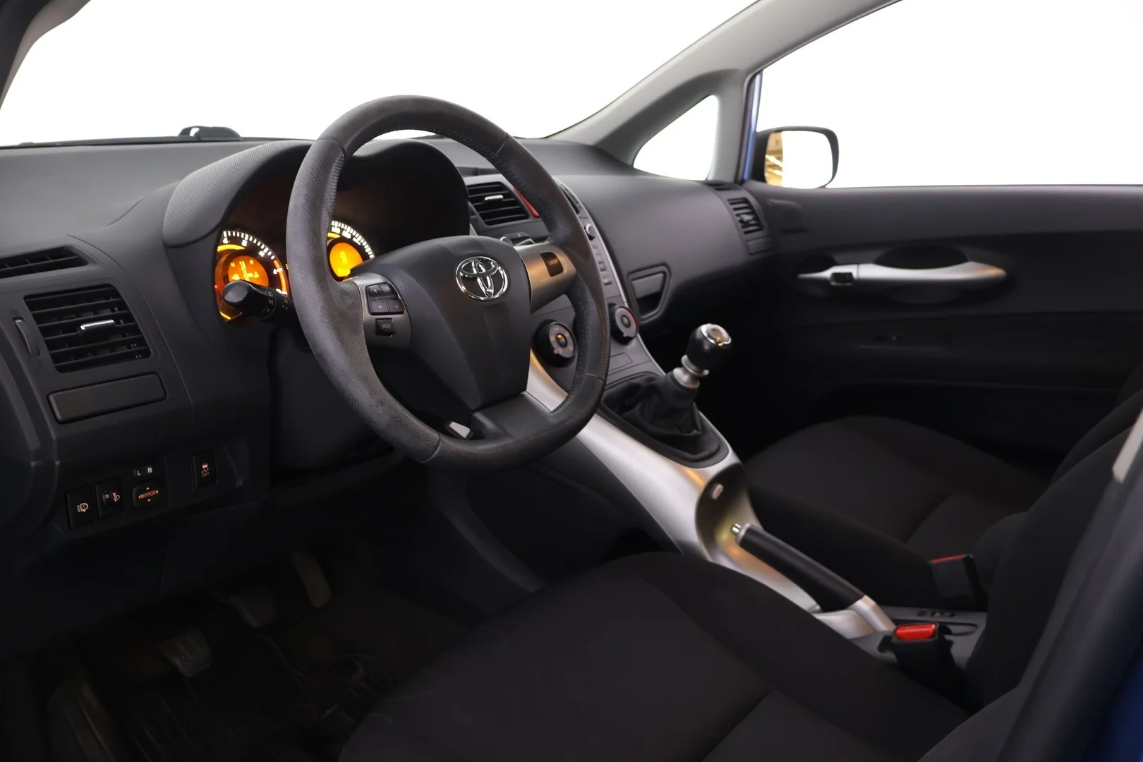 Car Image - 4azVNShGuUOhuVeYCYQRVW
