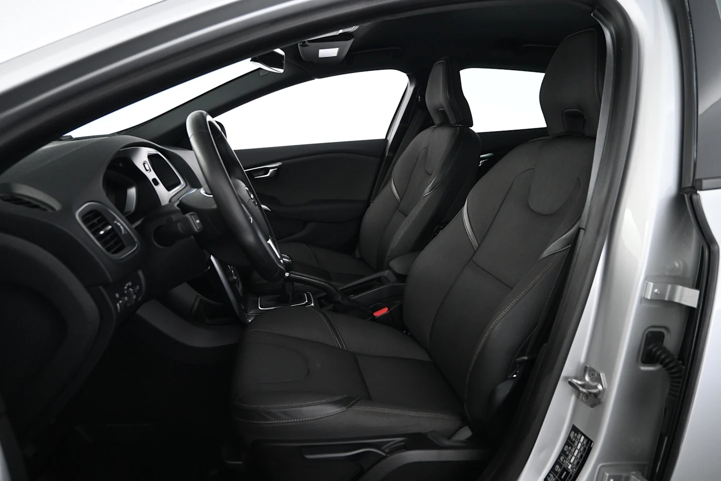 Car Image - K0ThCcFakw1bvtC0641qJ