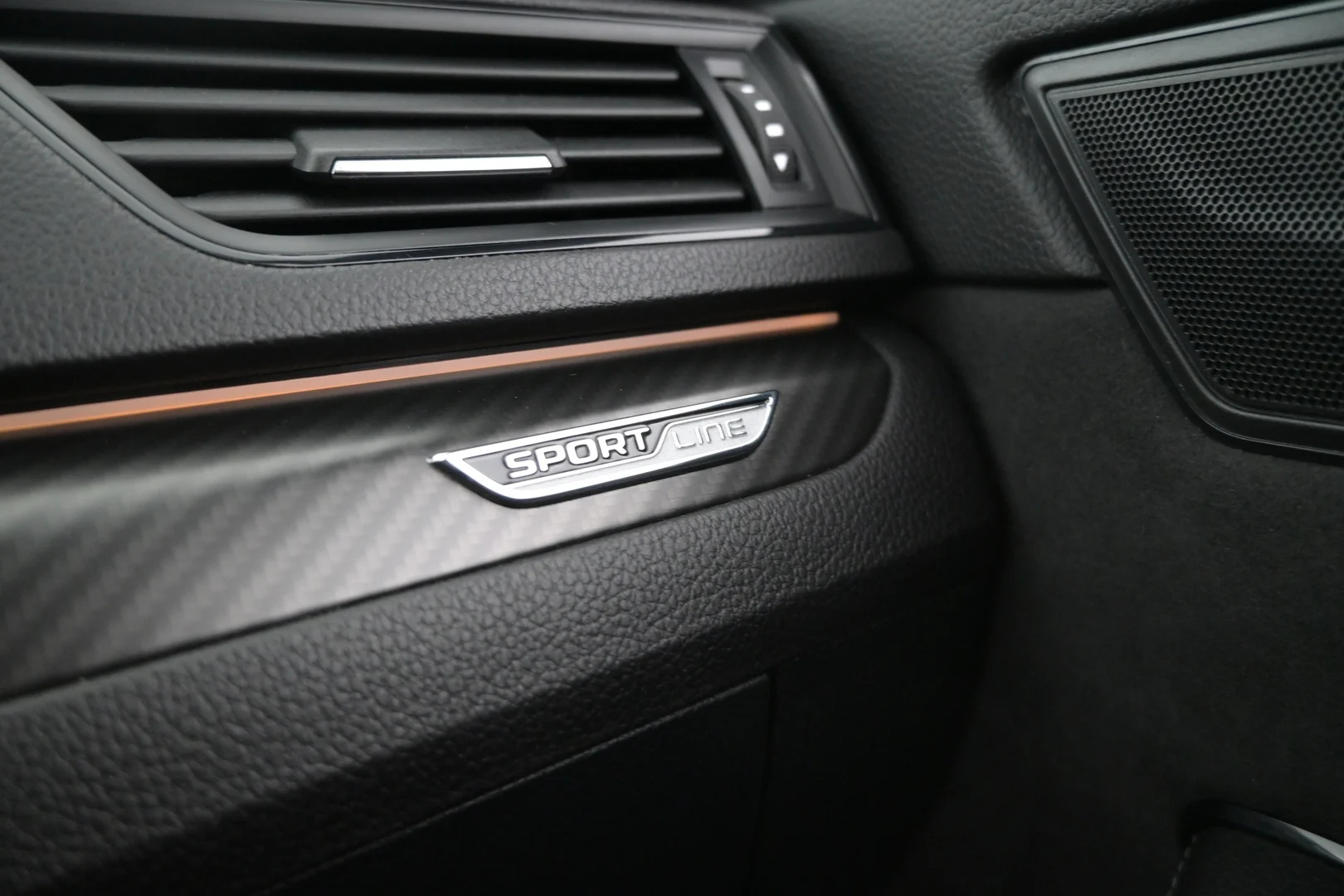 Car Image - 5P0LnYXkrEtlGct9WYMtRX