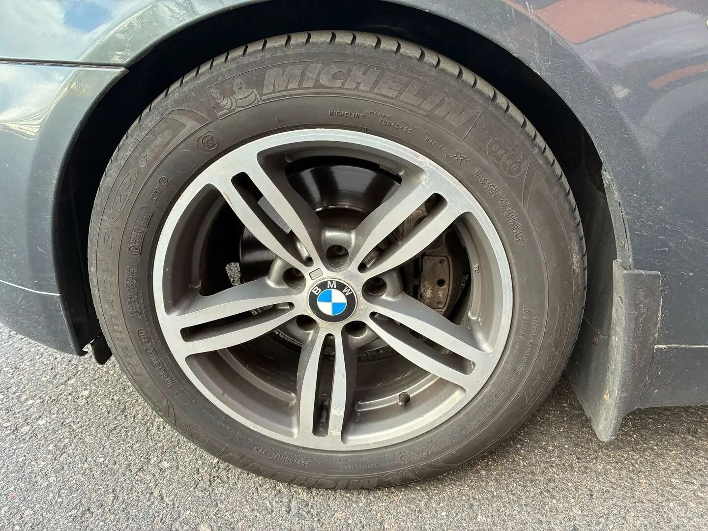 Car Image - 8kTN42r3JTpYHMjQ8x1bT