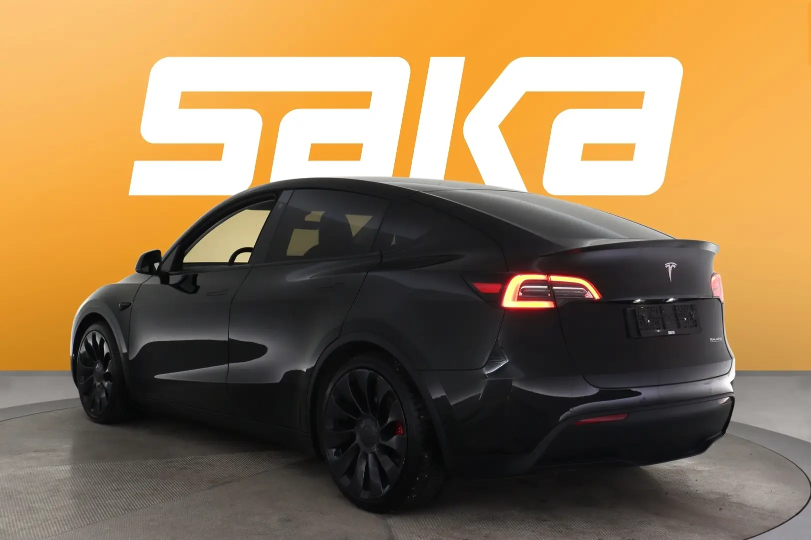 Car Image - YeU7dgEpor418BgxNPAI9