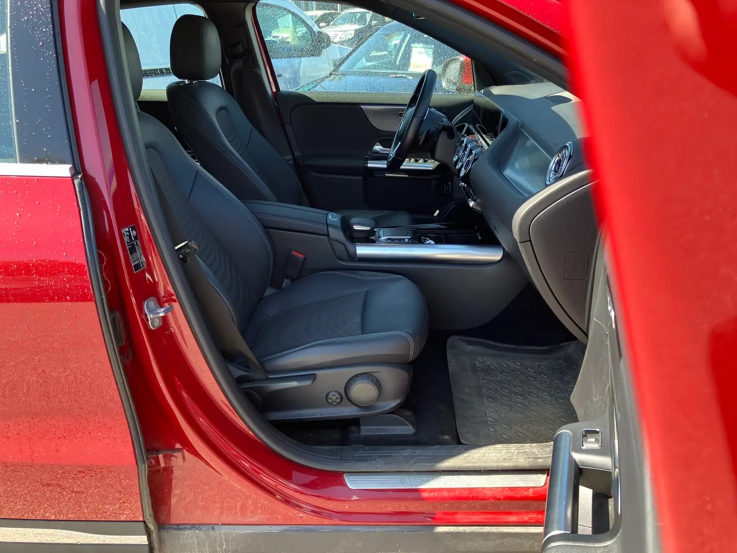 Car Image - 5Mgs6N5cW6XjaOdhk8o53i