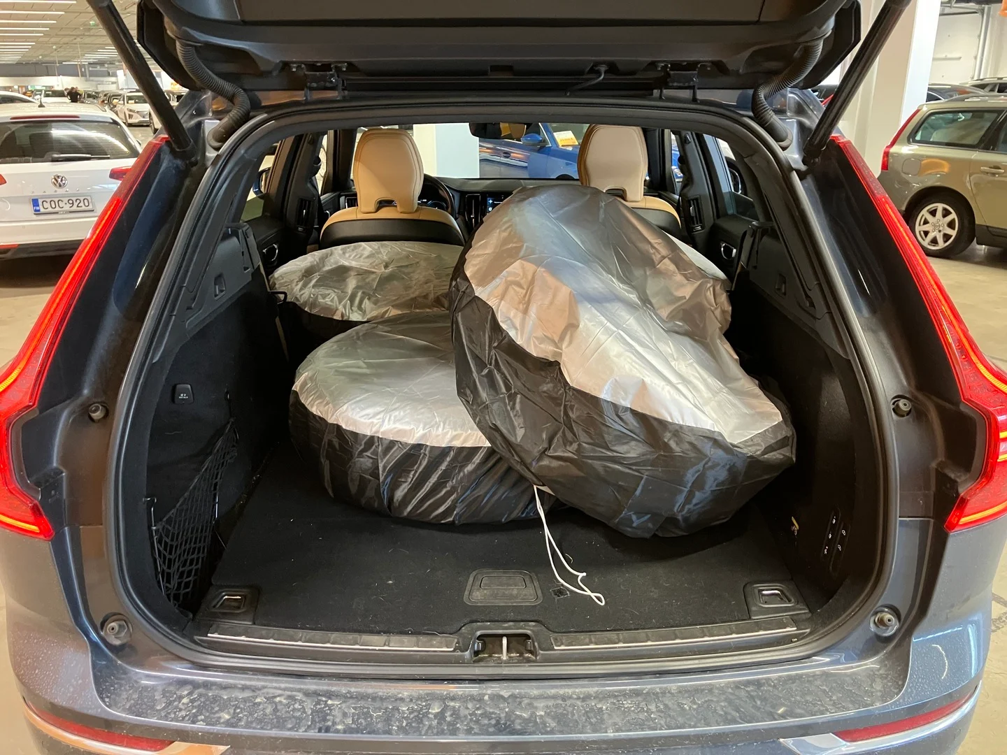 Car Image - 73nZIVg9RRHExzNzz0pv4E