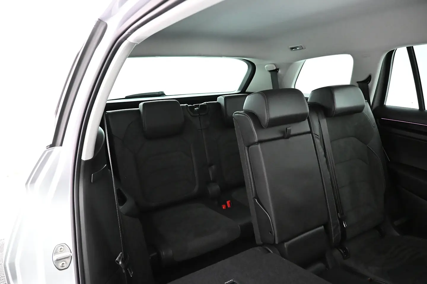 Car Image - 3nx2S78ilQhl3rLAELbaHH