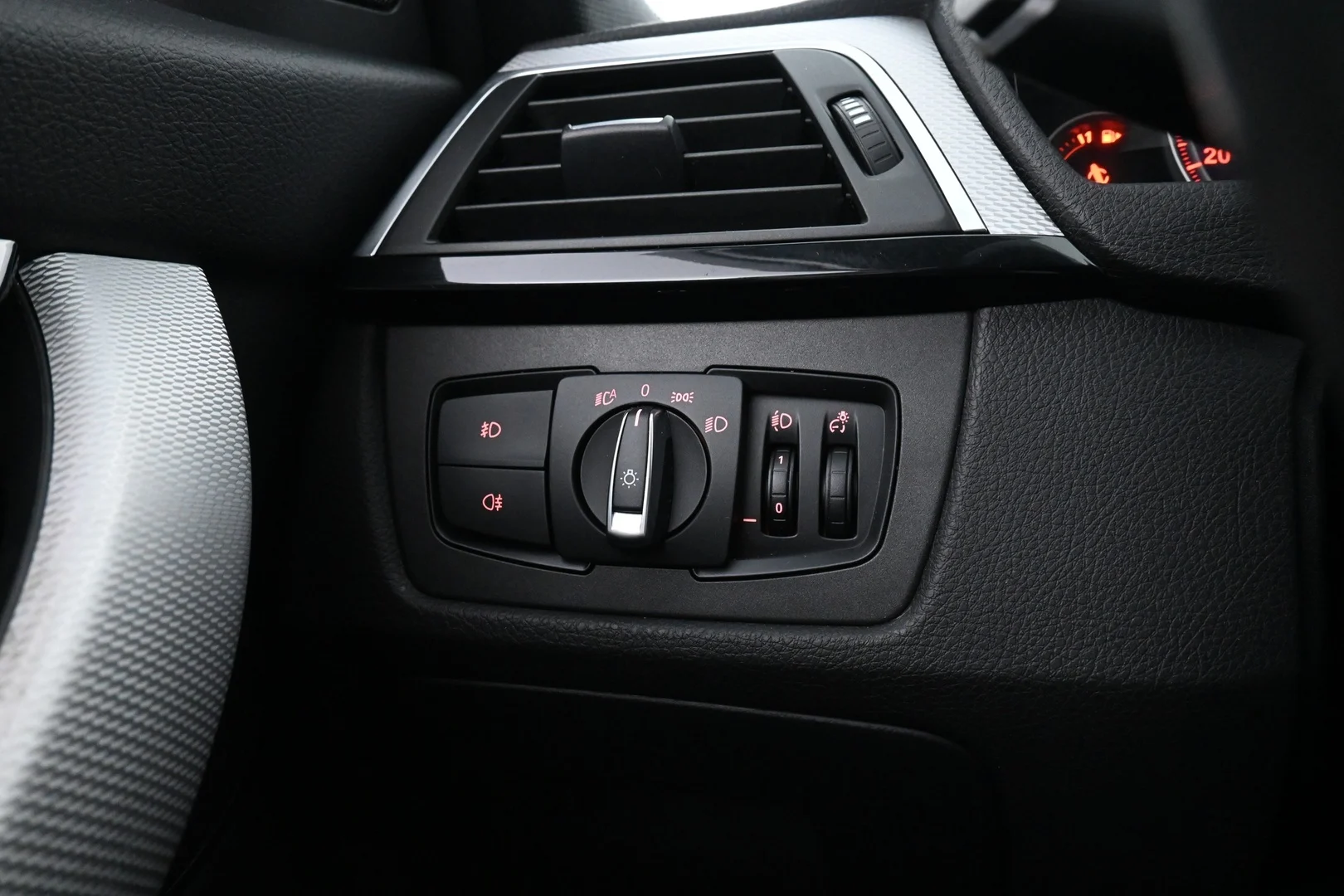 Car Image - 5ToAsSmFsIOakFL44jKu3h