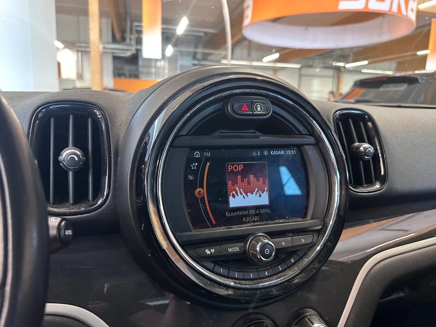 Car Image - 6L1h2K0UcVAehB6d9aBsfY