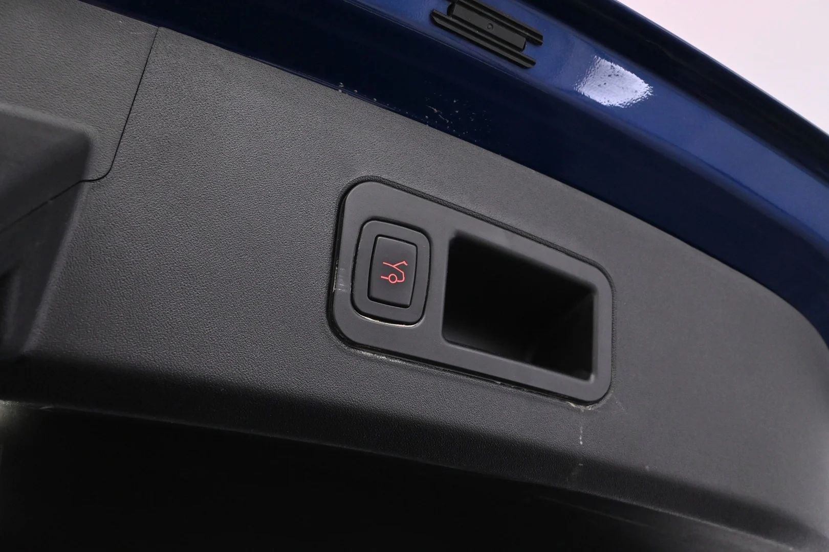 Car Image - 1AtTFjvHlYCrwVbiEaPdaI