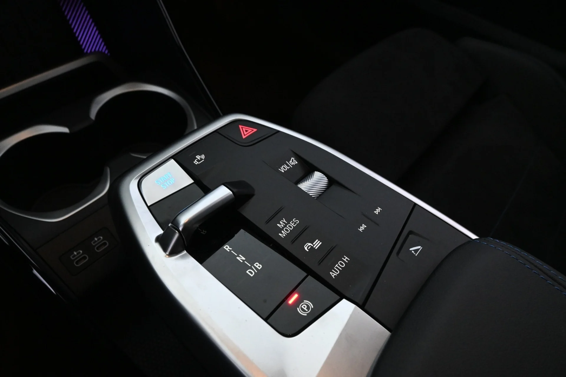 Car Image - 5vb3LWOwoHeMgRoJ5xcKcq