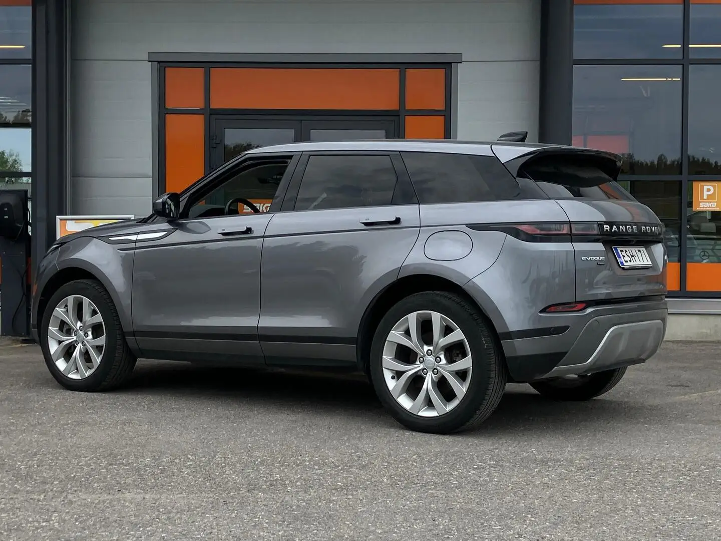 Car Image - 1RO9xCjL6Ru7r7jWqjZ5y9