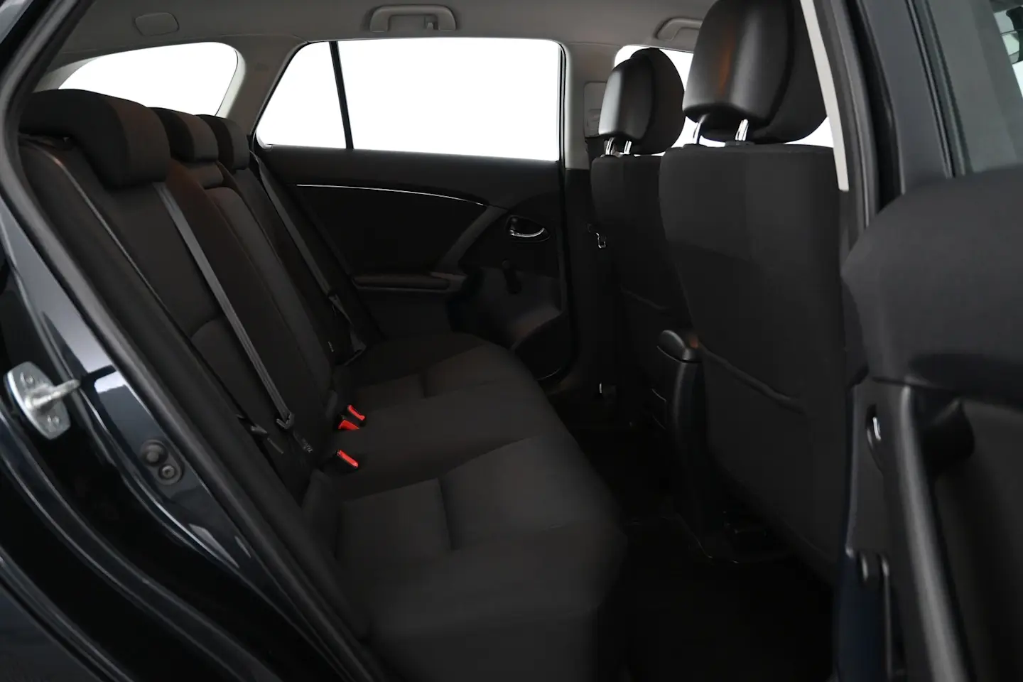 Car Image - 33S9LXYVfcggn4RTO0DTy