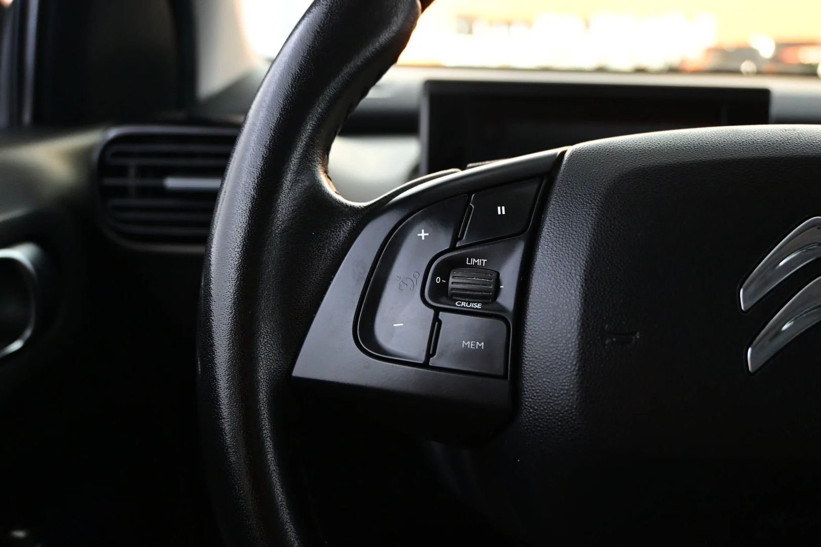 Car Image - 5KkSKo0OGfMvVsnyeeh1rY