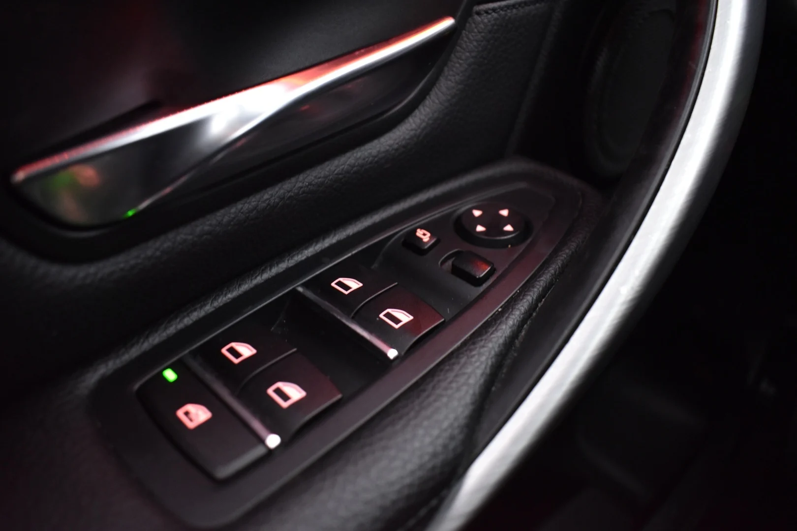 Car Image - 5TT6QbM6mIShtSFeP7IjMS