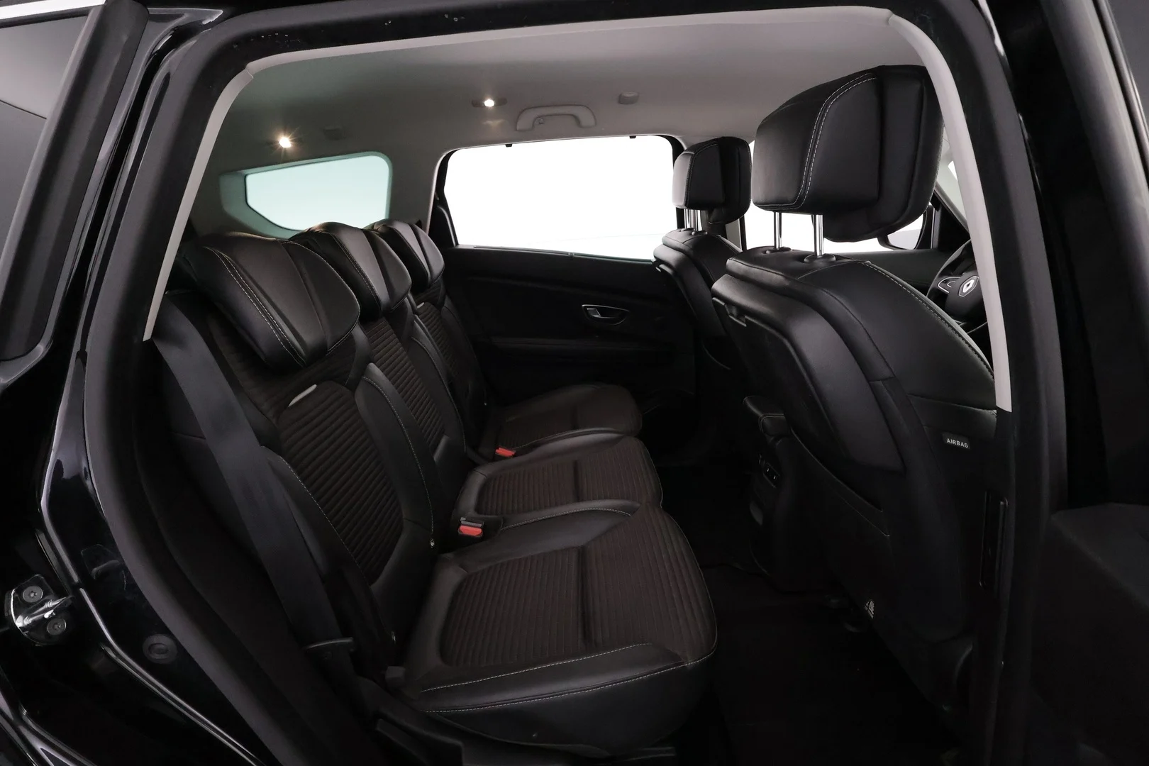 Car Image - 30uzQiHxesofB4h9VhdvkK