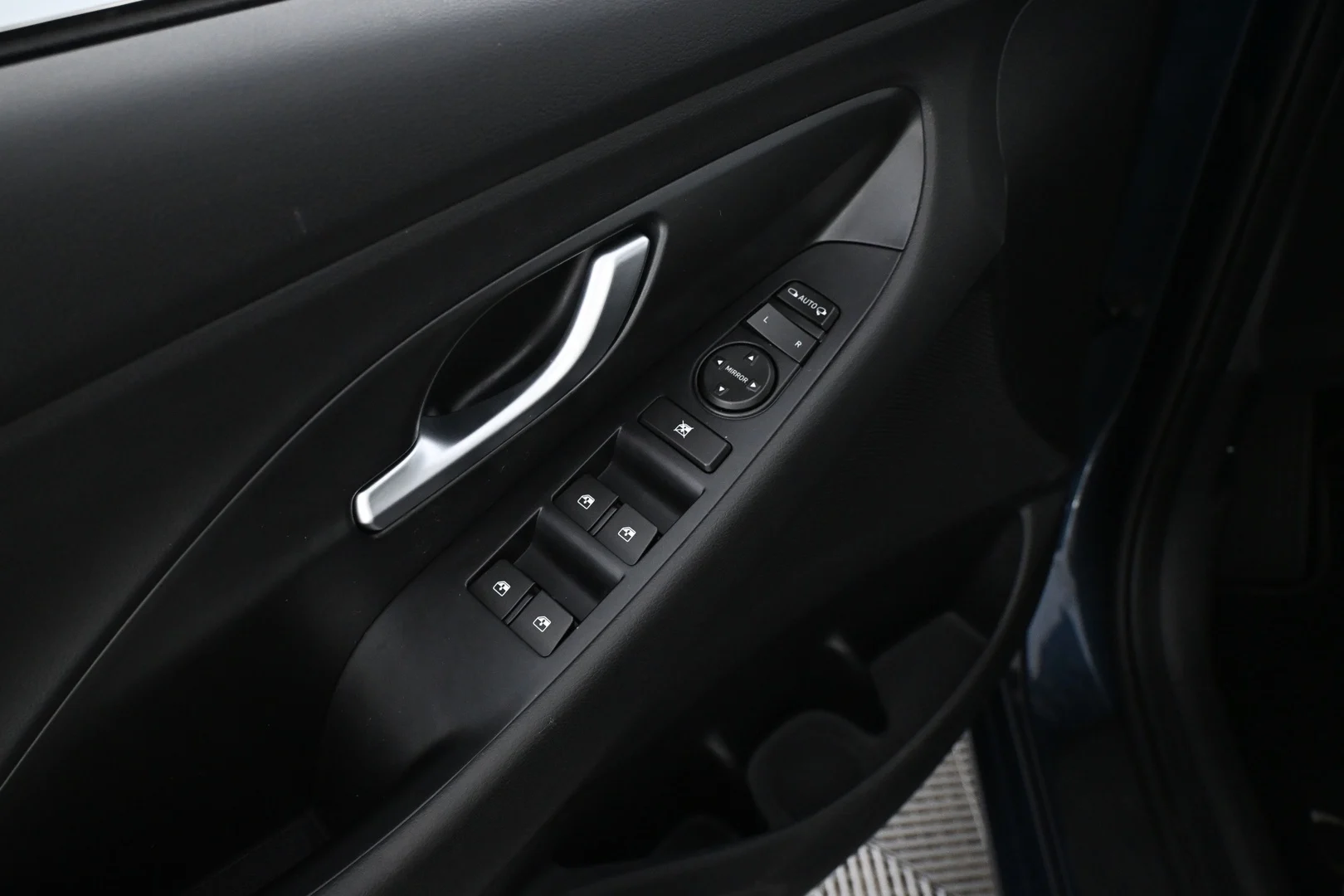 Car Image - 3SBokTEB5uZ2BLc0OlpwCL