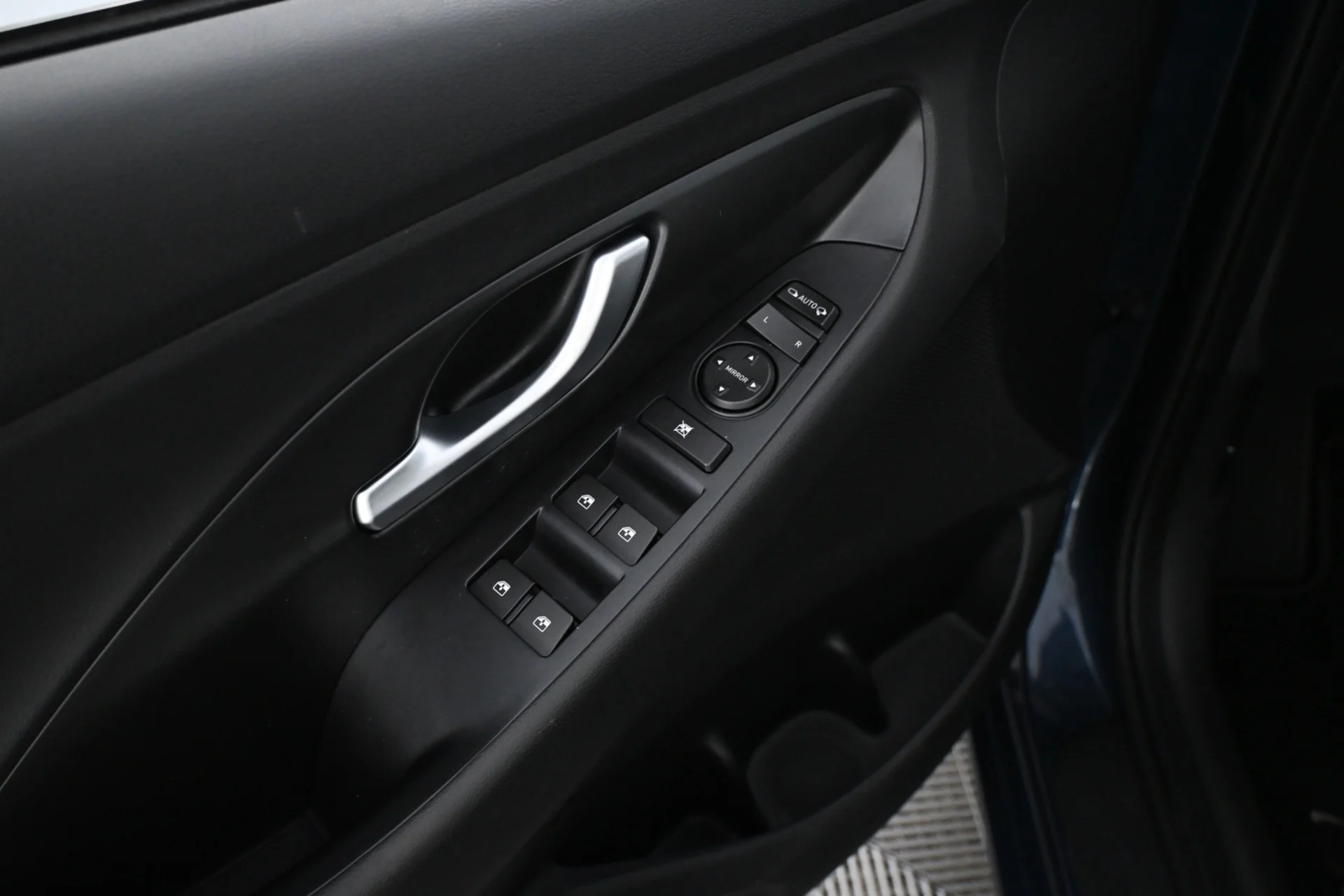 Car Image - 3SBokTEB5uZ2BLc0OlpwCL