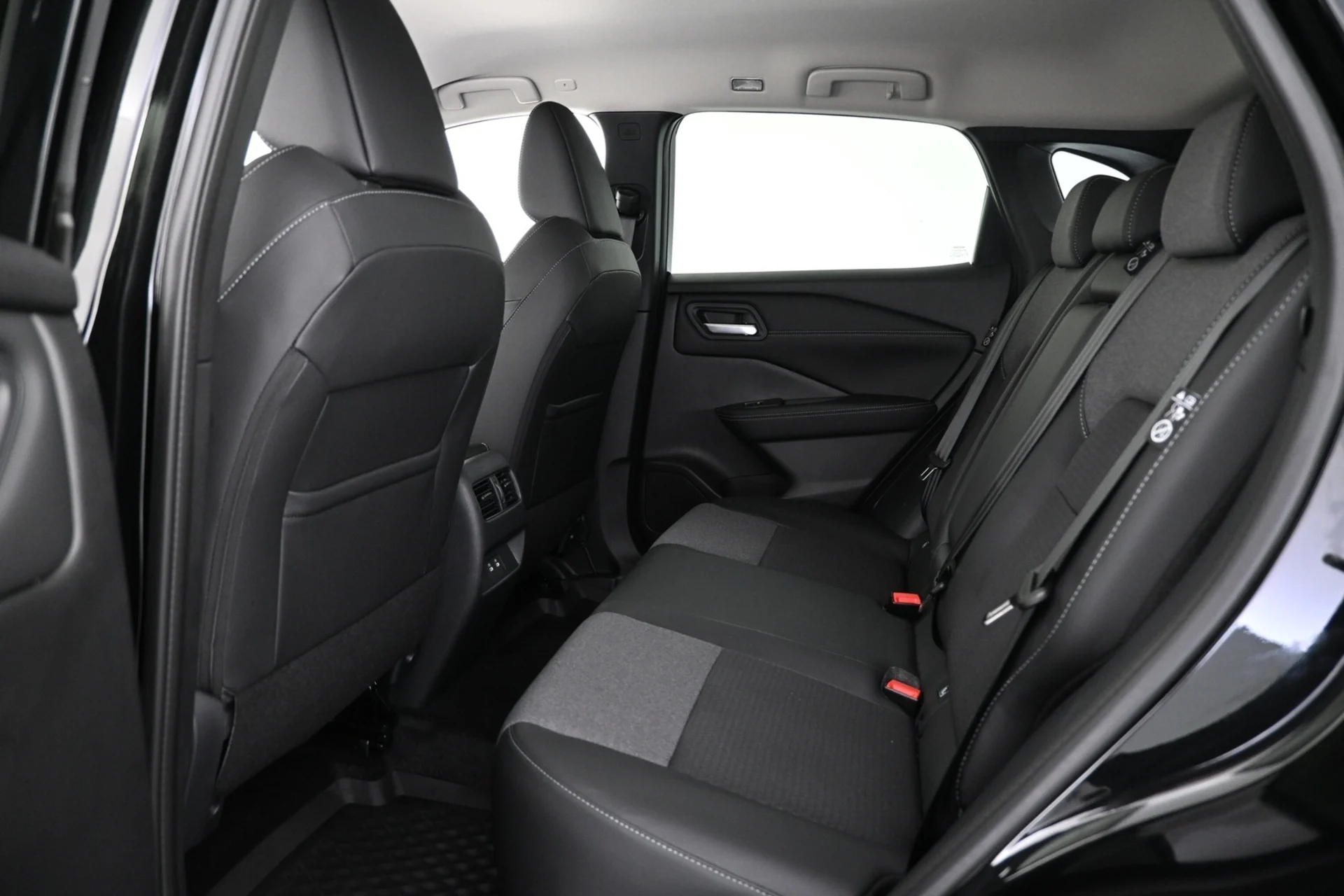 Car Image - 56DvRfIQn27JwY1MpE7hae