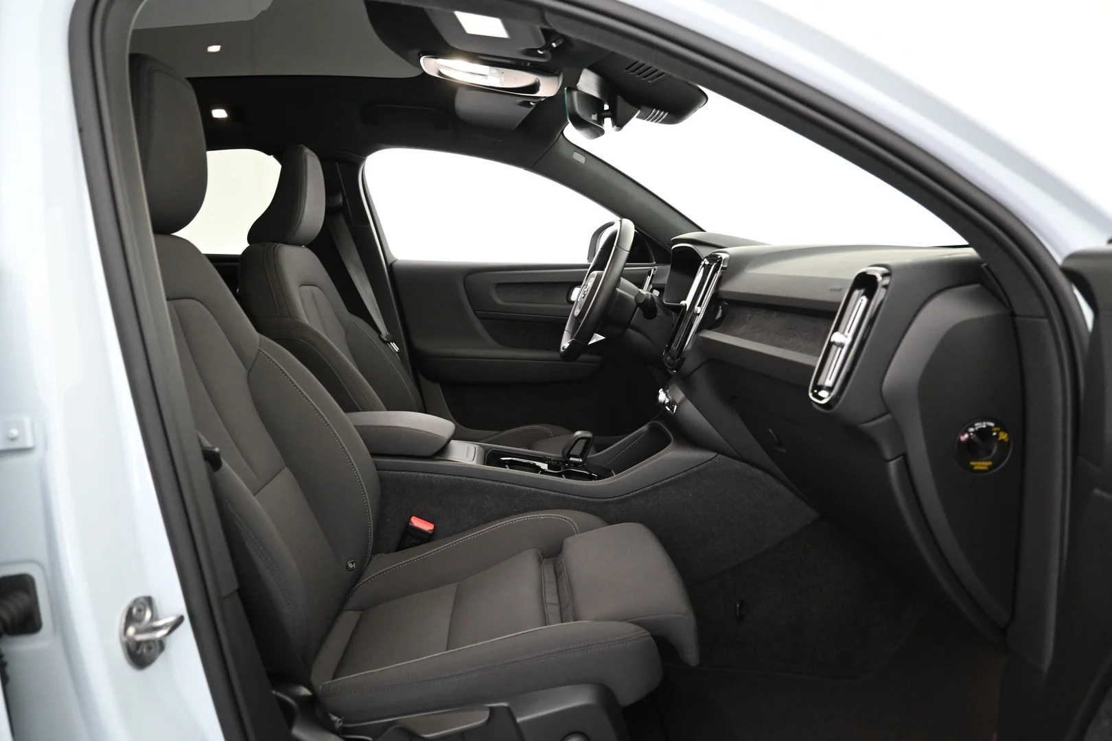 Car Image - 1THp3rsiFNzAxfnbcjbVTk