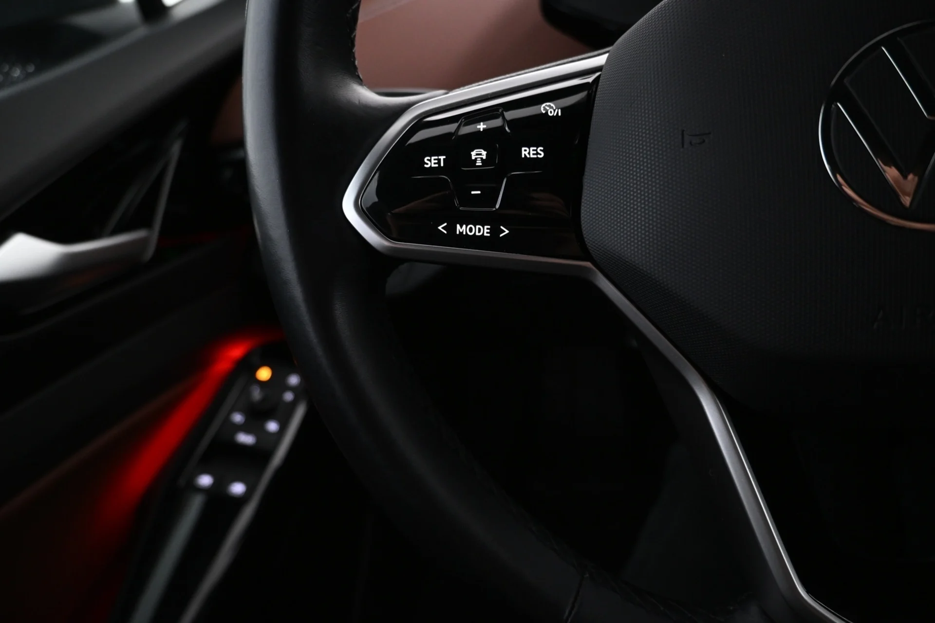 Car Image - 6Ho2rpKLqk6YXlwO8FEEji