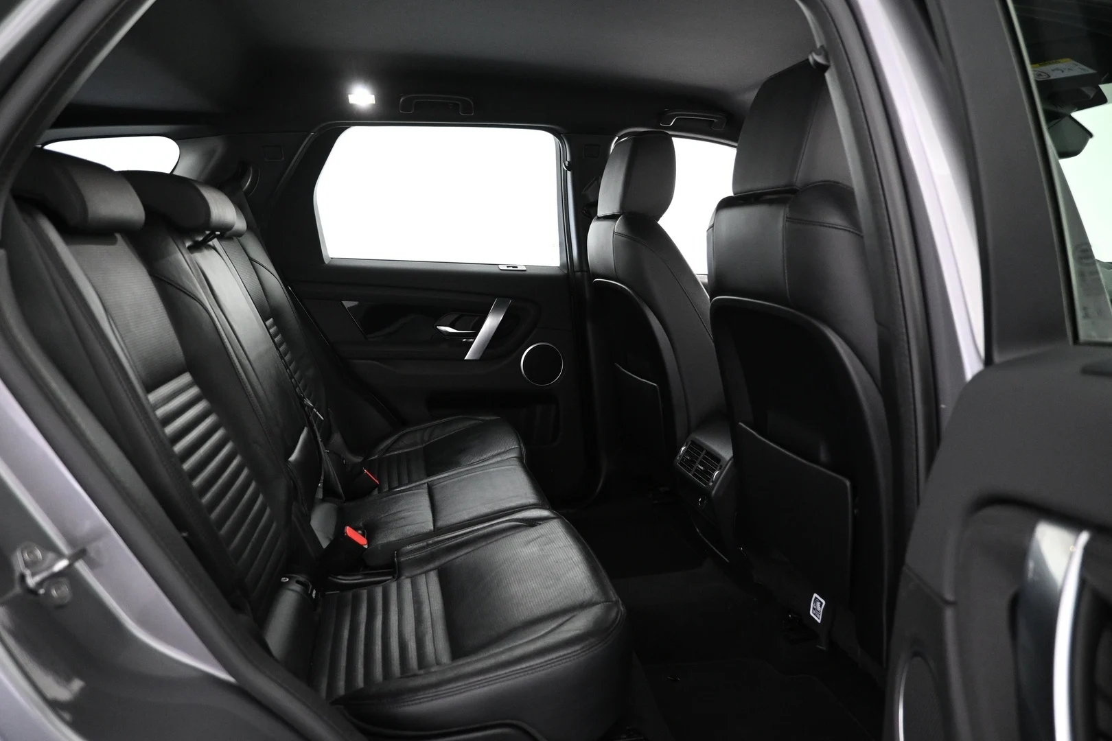 Car Image - AkocRX3IejD667T1syird
