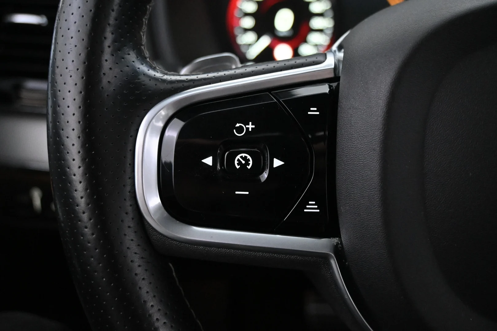 Car Image - 5ACxlMRar1ngQcUWXkAskR