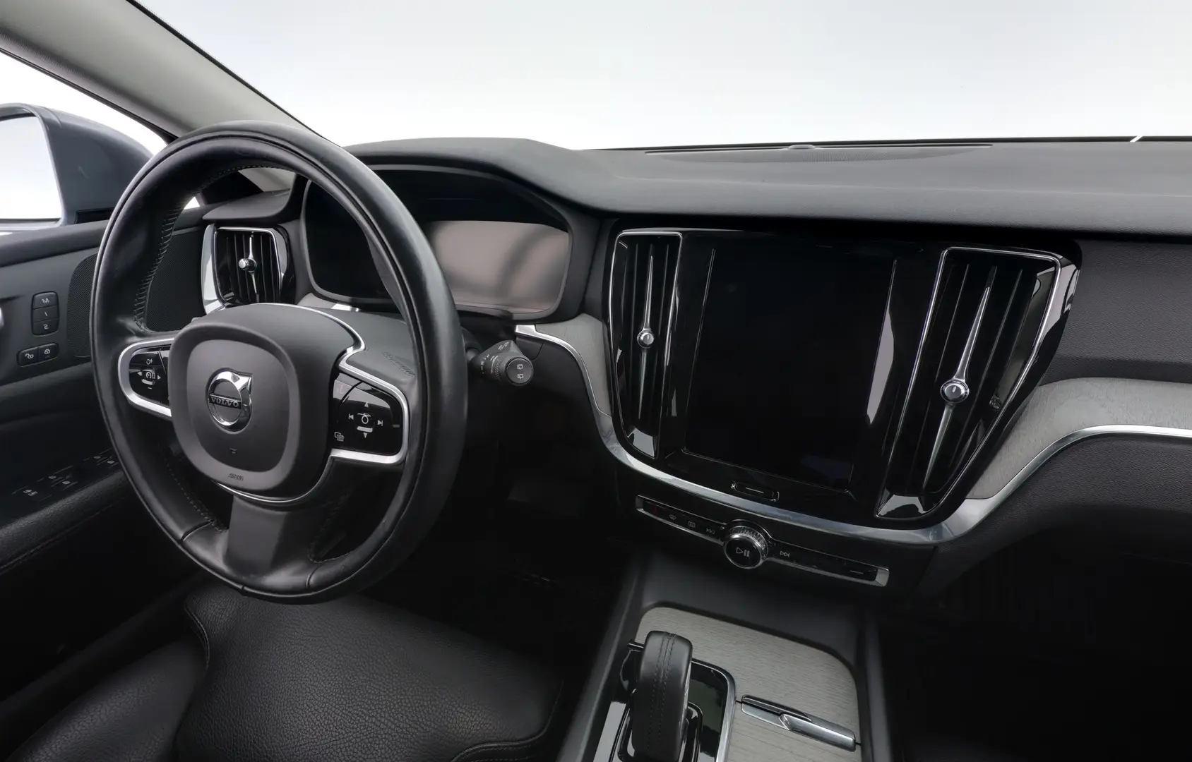 Car Image - 6xBq4B4hWNFwzxV7iS1zg4