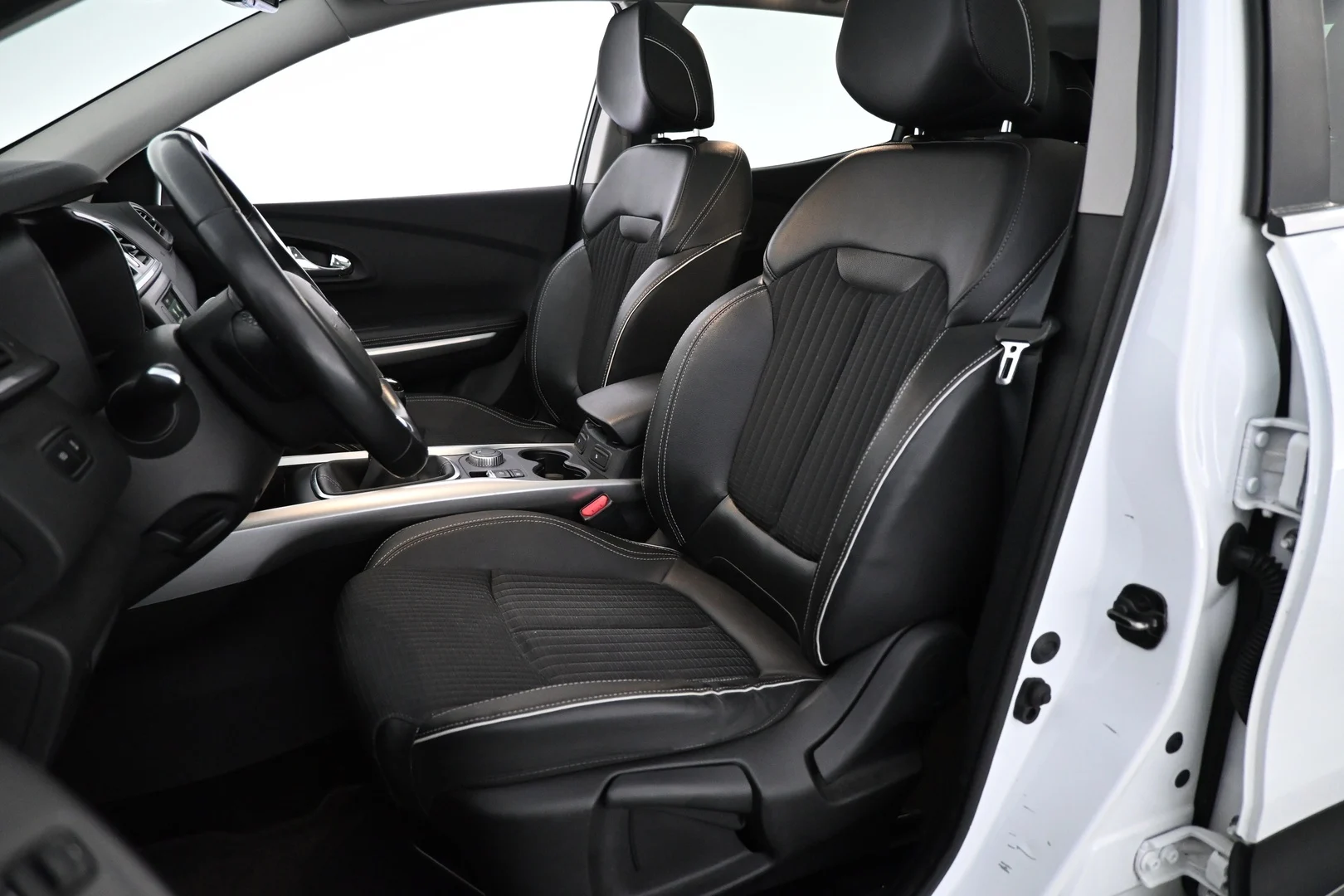 Car Image - 4XqsWYeUMPzzaAD6Cr1piC