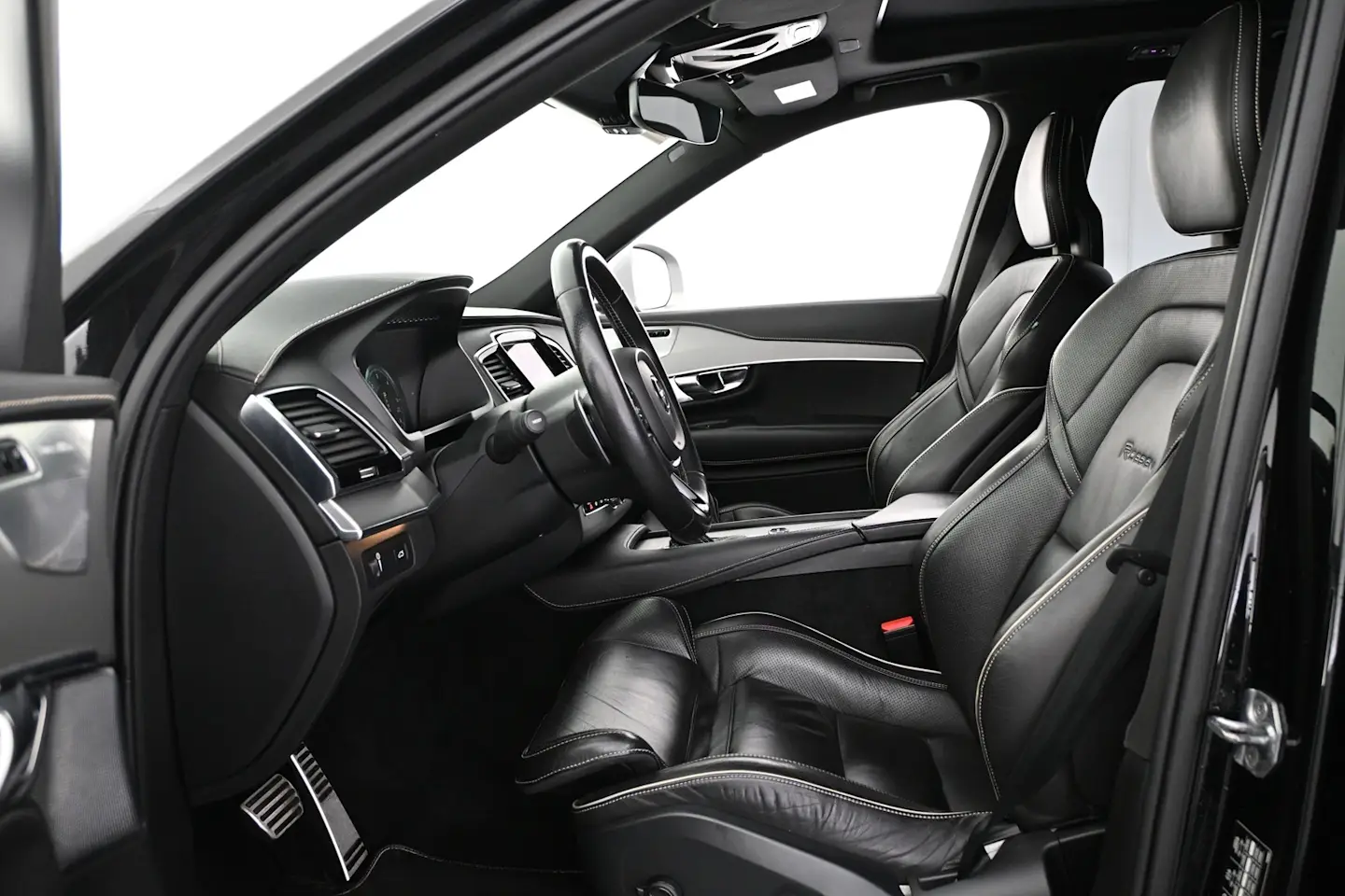 Car Image - 596uxVpO4cNZ9XR4AoWAId