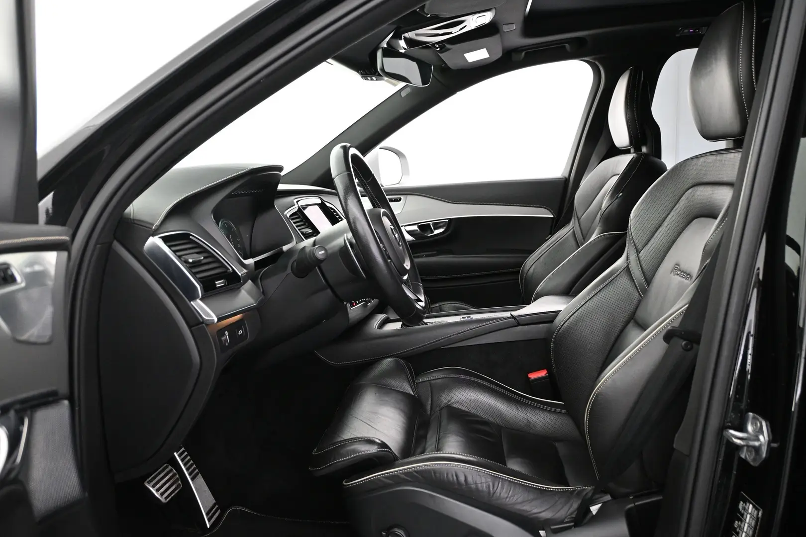 Car Image - 596uxVpO4cNZ9XR4AoWAId