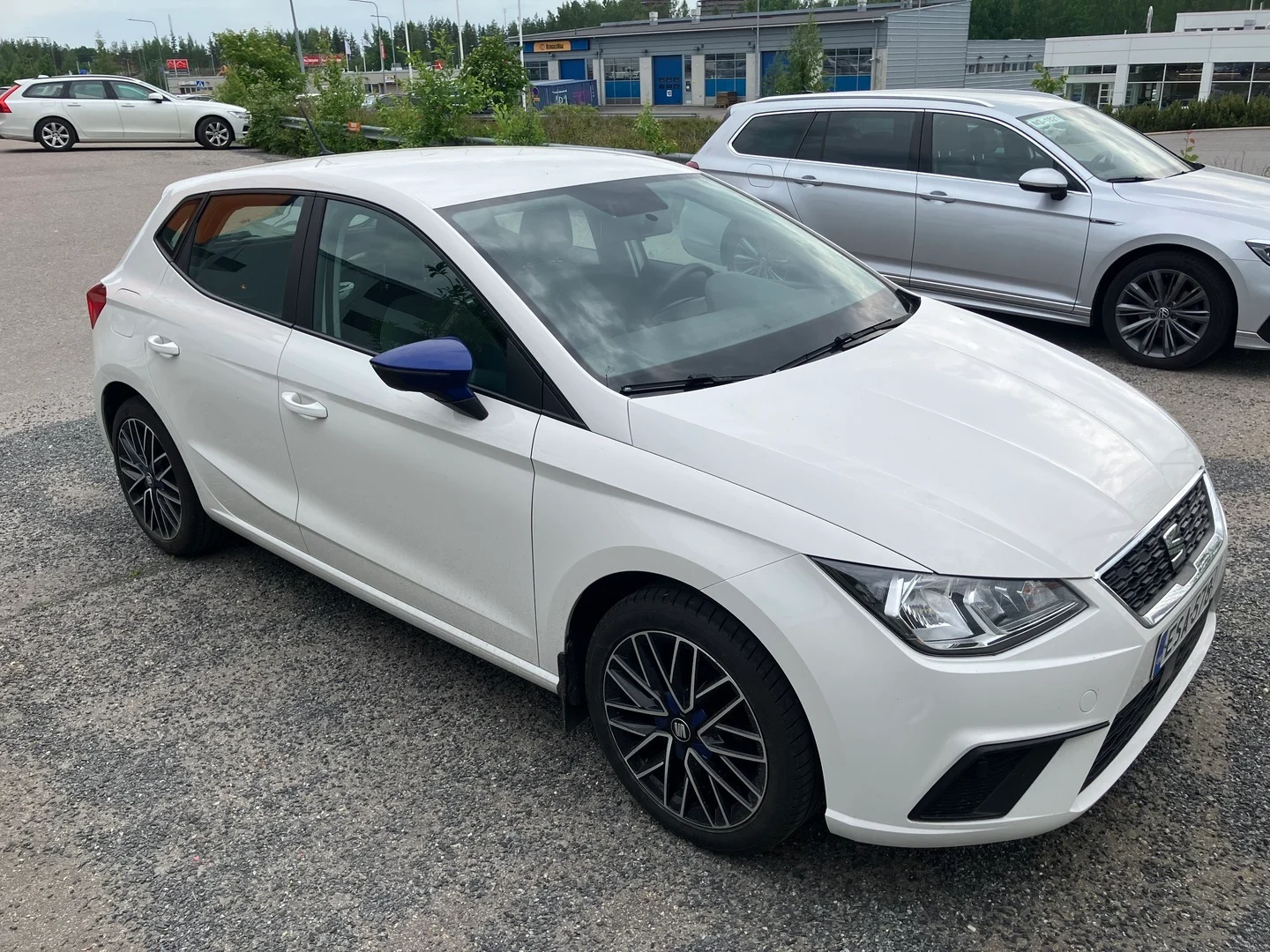Car Image - Zqhi1z6HN6hQLfbuXwLWF
