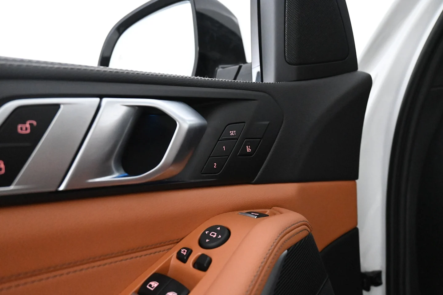 Car Image - 1YtSxRybyeRbrRFbOOCYmN