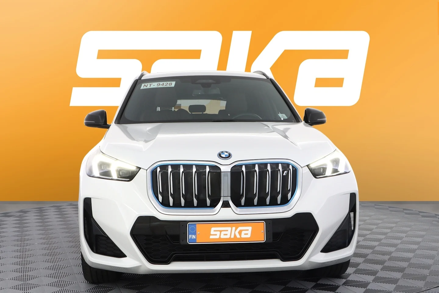 Car Image - 12JlXNuBvzFuqh9KMbnke6