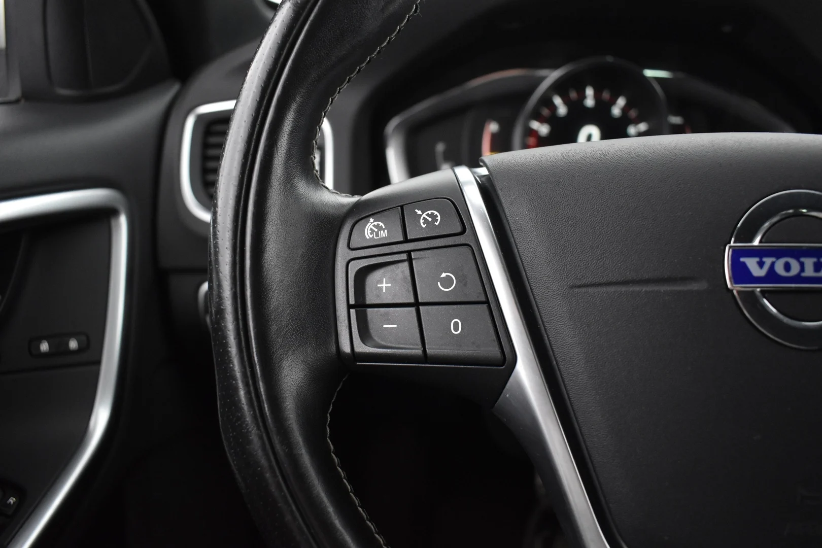 Car Image - 54LTcy9rF8gzXJEKtq6n5N