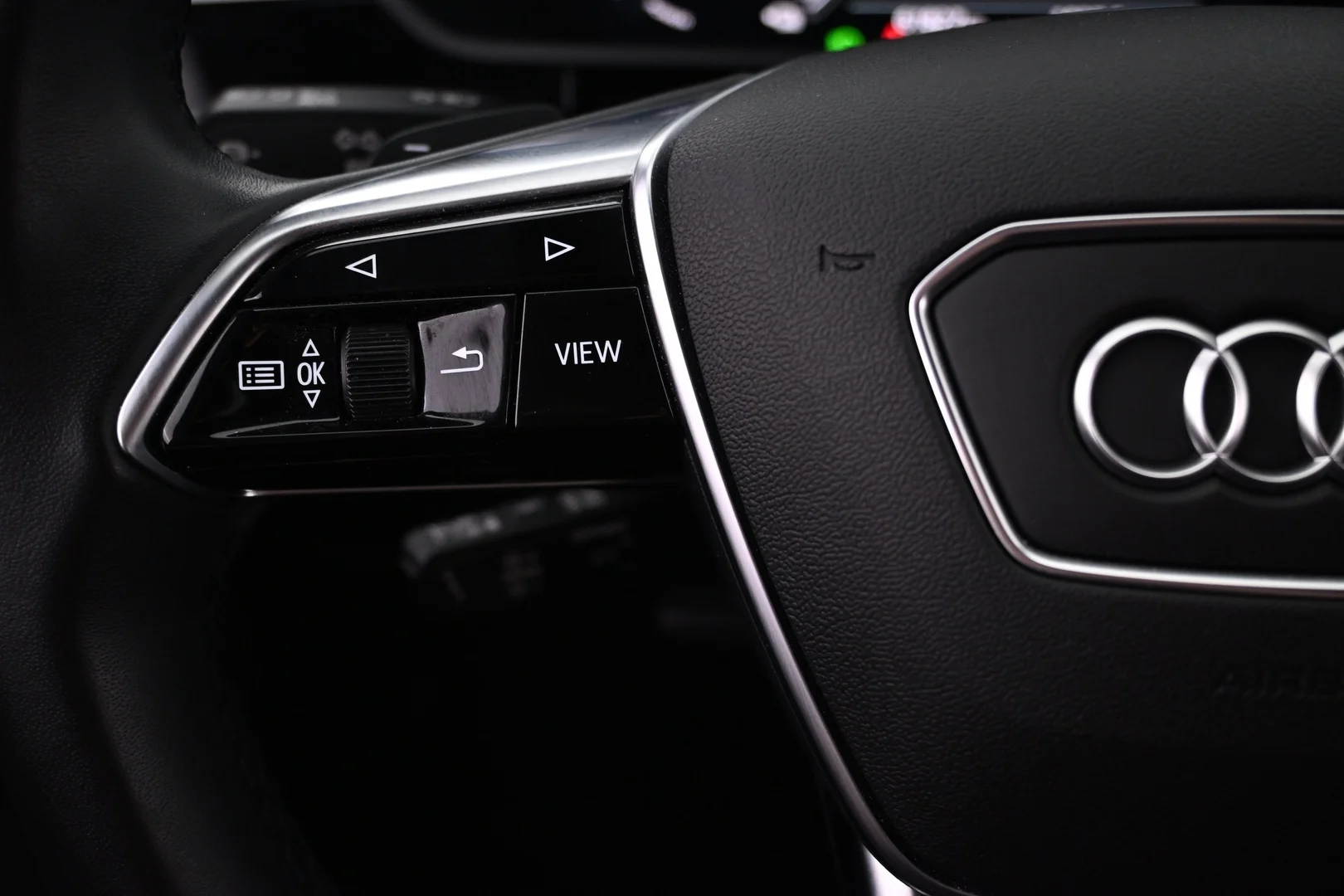 Car Image - 4y7MFHlHQiNX3nUFhfH0dl