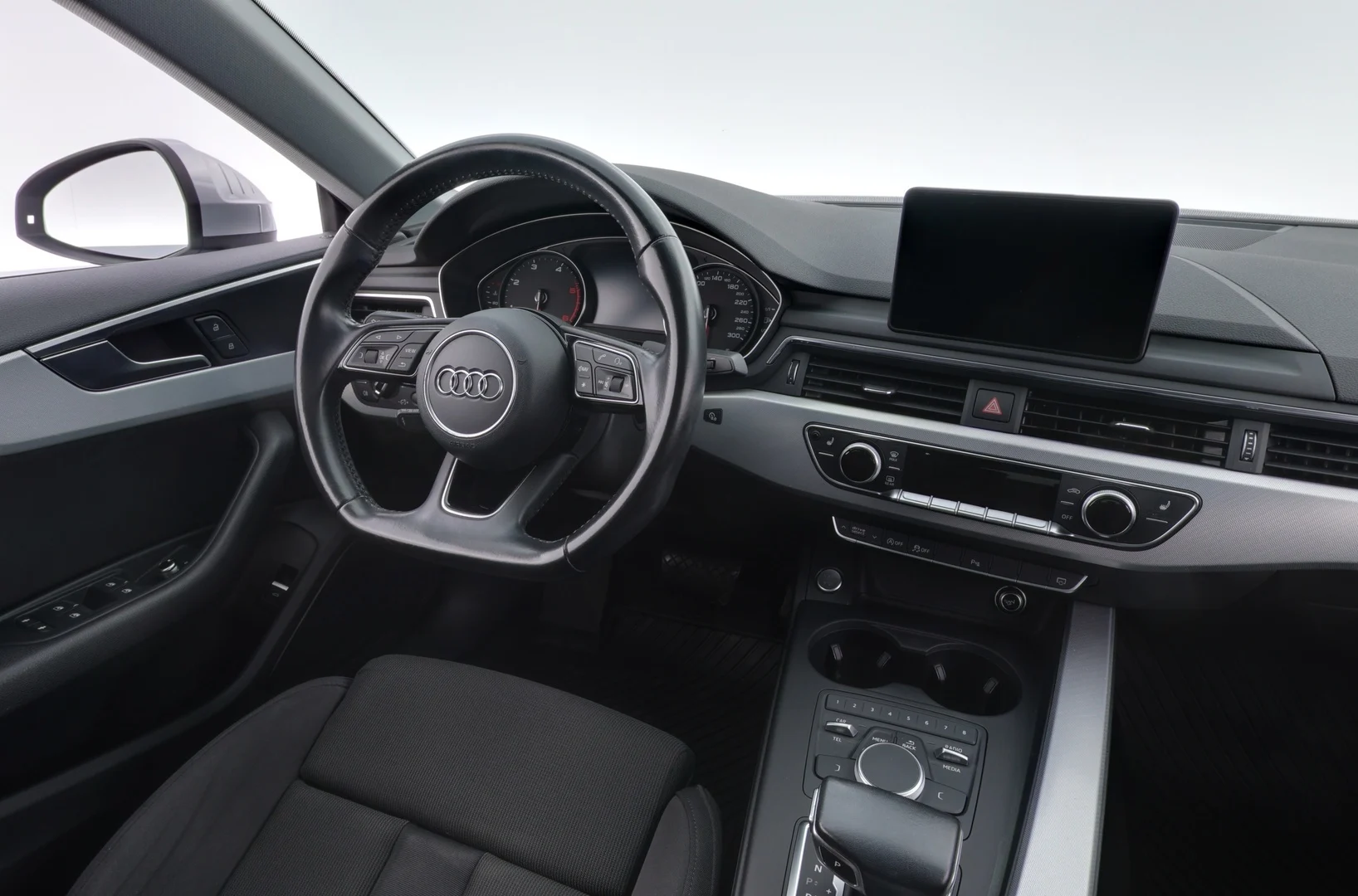 Car Image - JweUCngmssv9kn5asSLEC