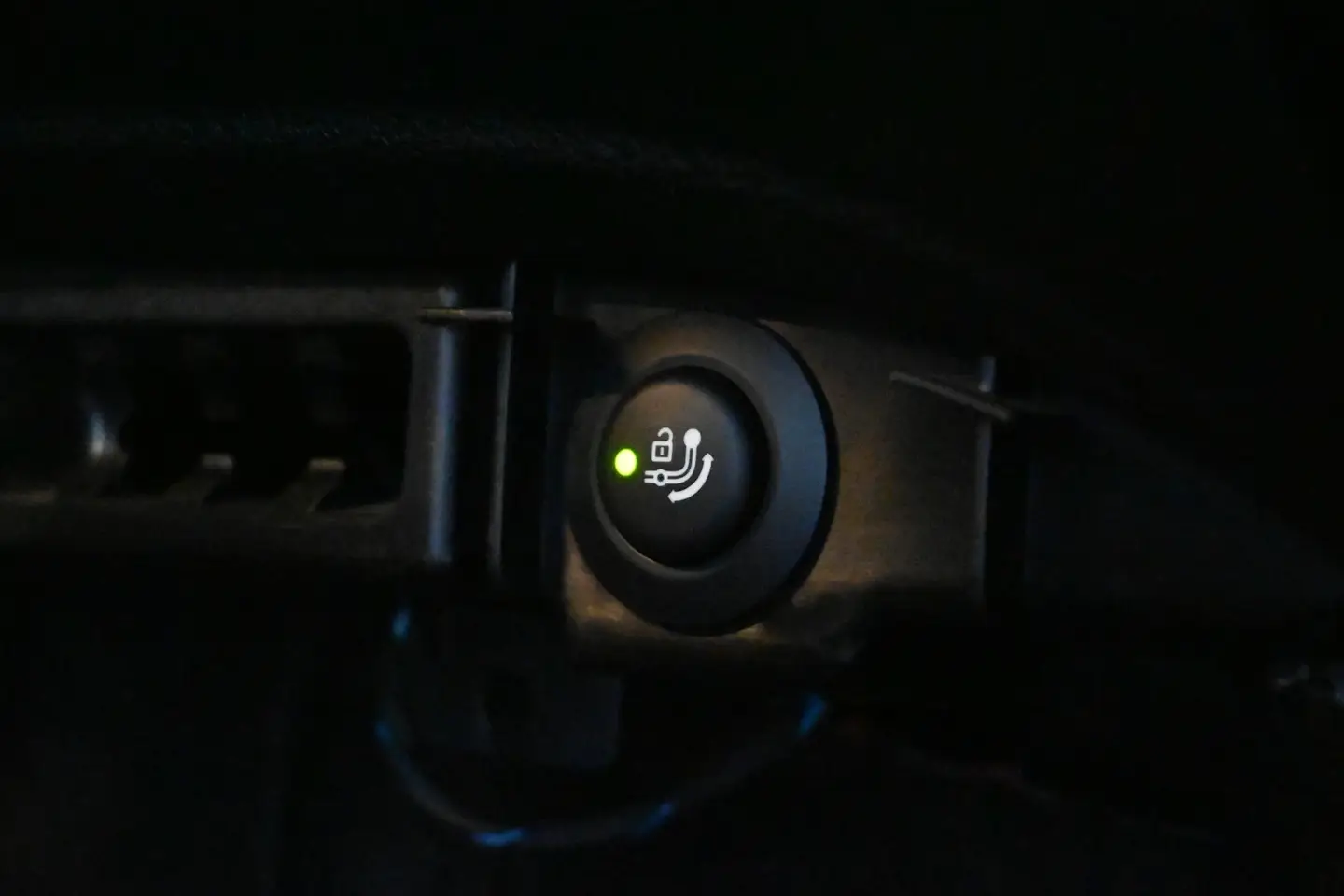 Car Image - 3cKf37M28dTio3kWO8YJrp