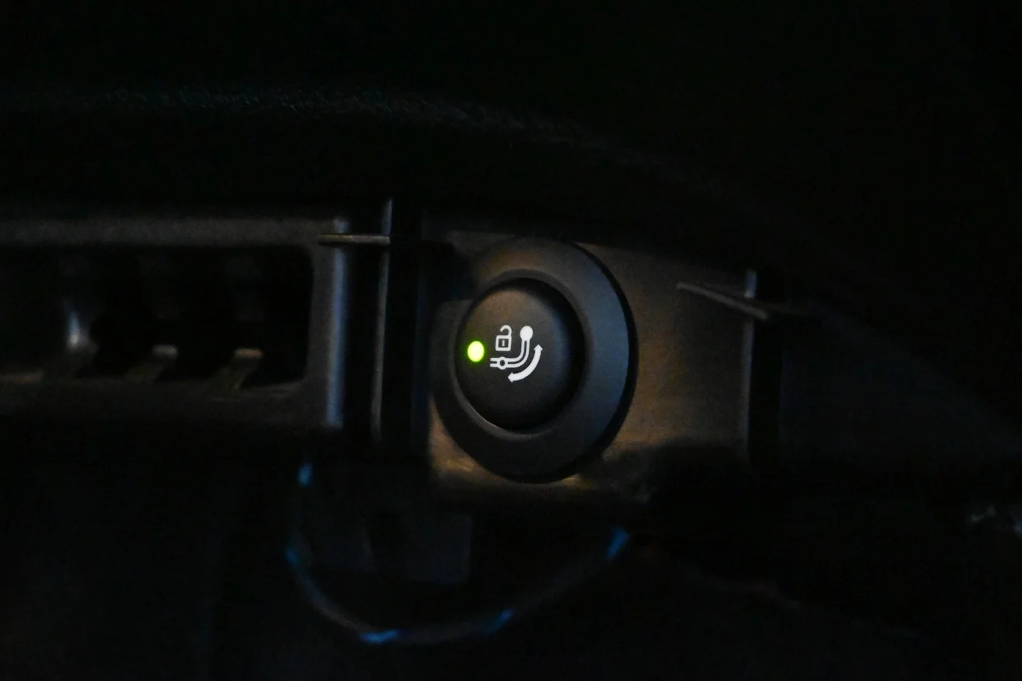 Car Image - 3cKf37M28dTio3kWO8YJrp