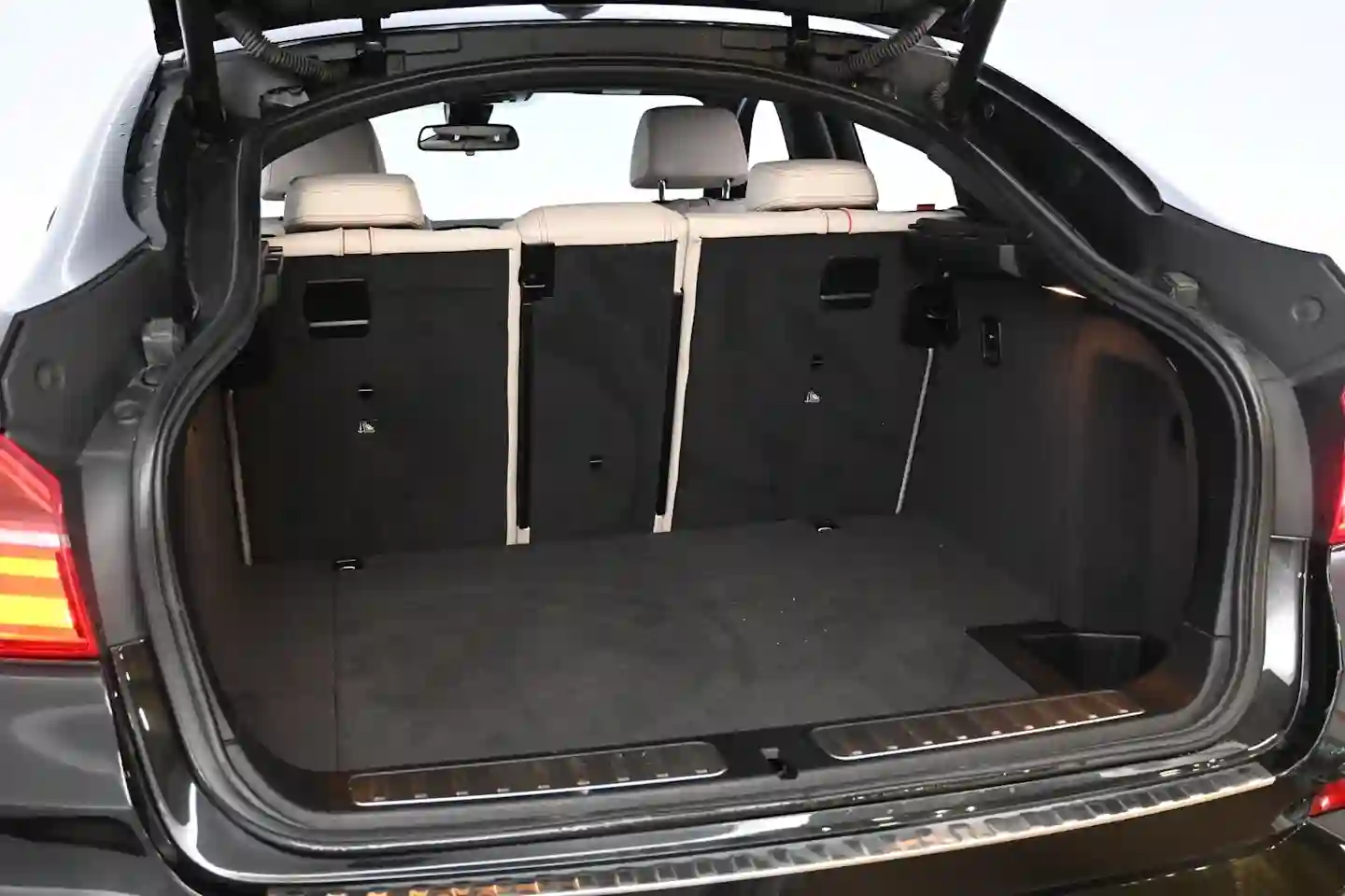 Car Image - 3cKf37M28dTio3kWO8YJrp