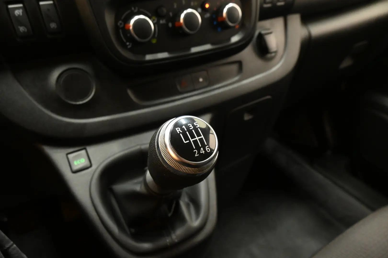 Car Image - 5WQlO86TEC88QPeYpFwV3Z
