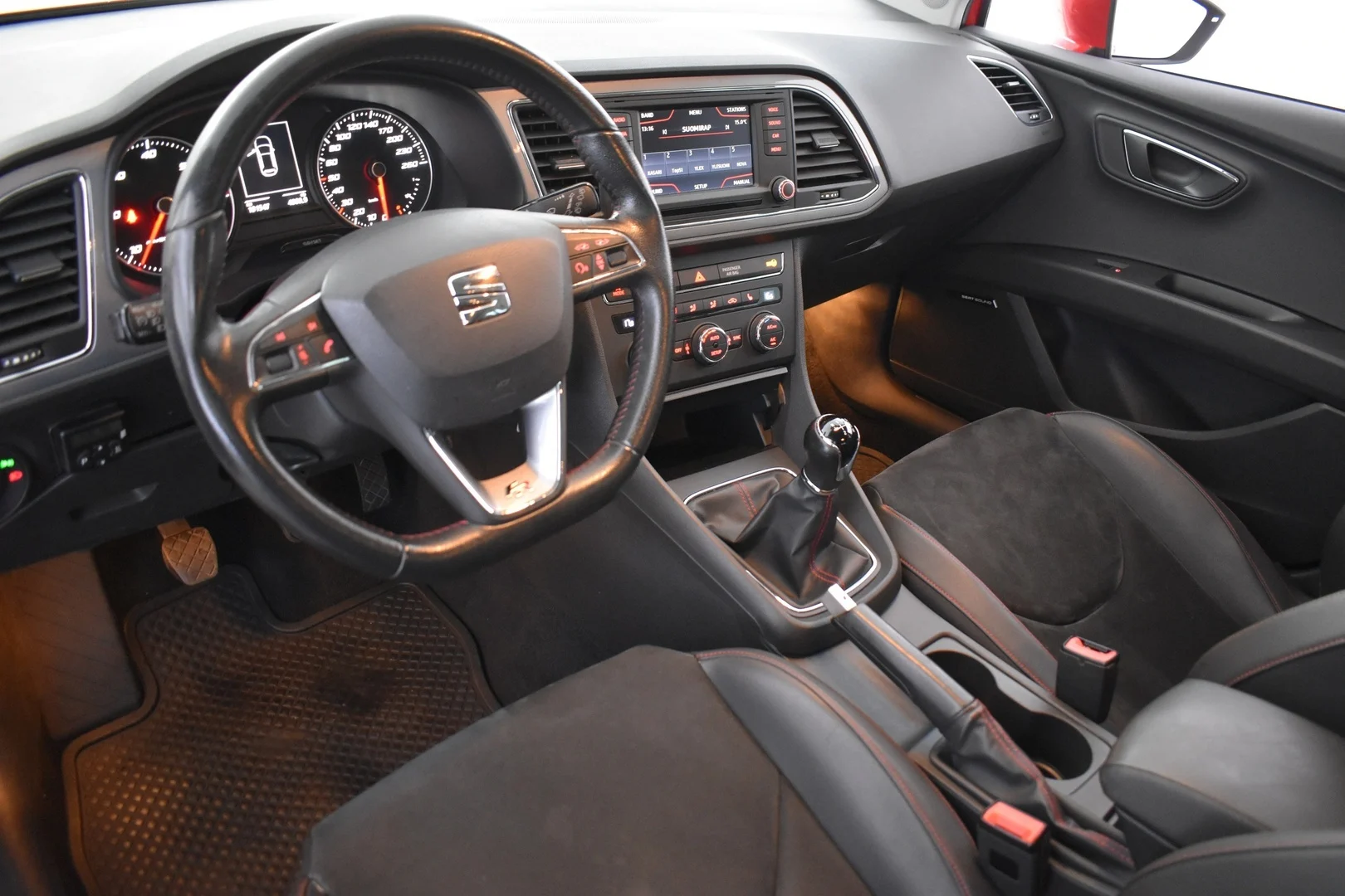 Car Image - 2QsvuJuP4SoNWGf5zCbkms